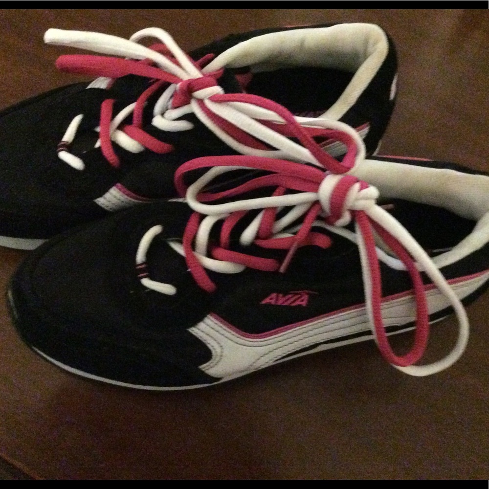 Ladies Avia sneakers